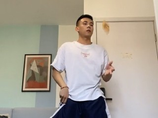 原版科目三舞蹈视频全国最火(精辟!科目三全程演示教学,据说看完这个视频的都过了)