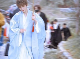 主播刘宇宁唱的一块红布,主播刘宇