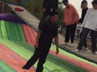网红桥的尴尬视频(网红桥出了事谁的错)