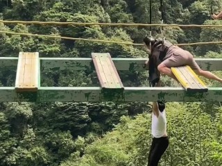 网红桥坠落事故(网红桥落水曝光视频)
