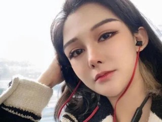 女主播忘关摄像头卸妆,女主播忘关摄像头醒来后粉丝暴涨