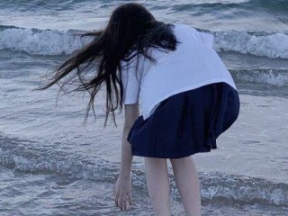网红图片女生头像背影(网红图片女生头像背影图片)