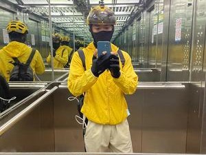 抖音外卖小哥唱歌视频,抖音外卖小哥