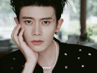 最火男明星(泰国最火男明星)