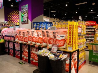 网红零食店都是在哪里进货的,网红零食店