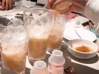 抖音晨曦姐姐瓜原视频养乐多的简单介绍
