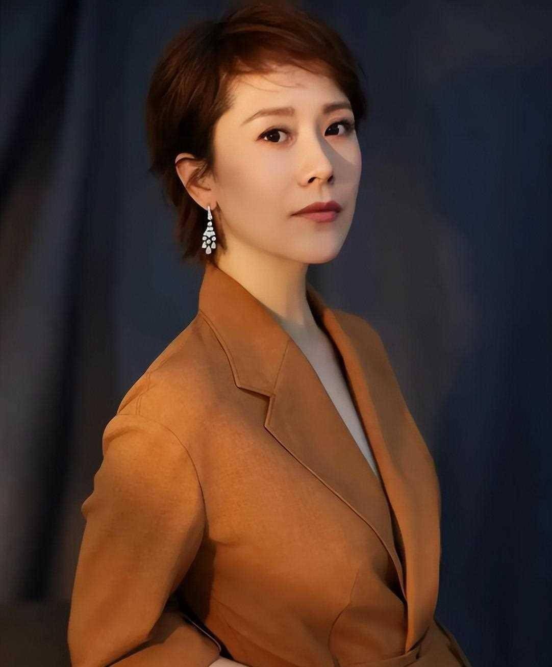 2025最火短发女明星,2021最火的短发