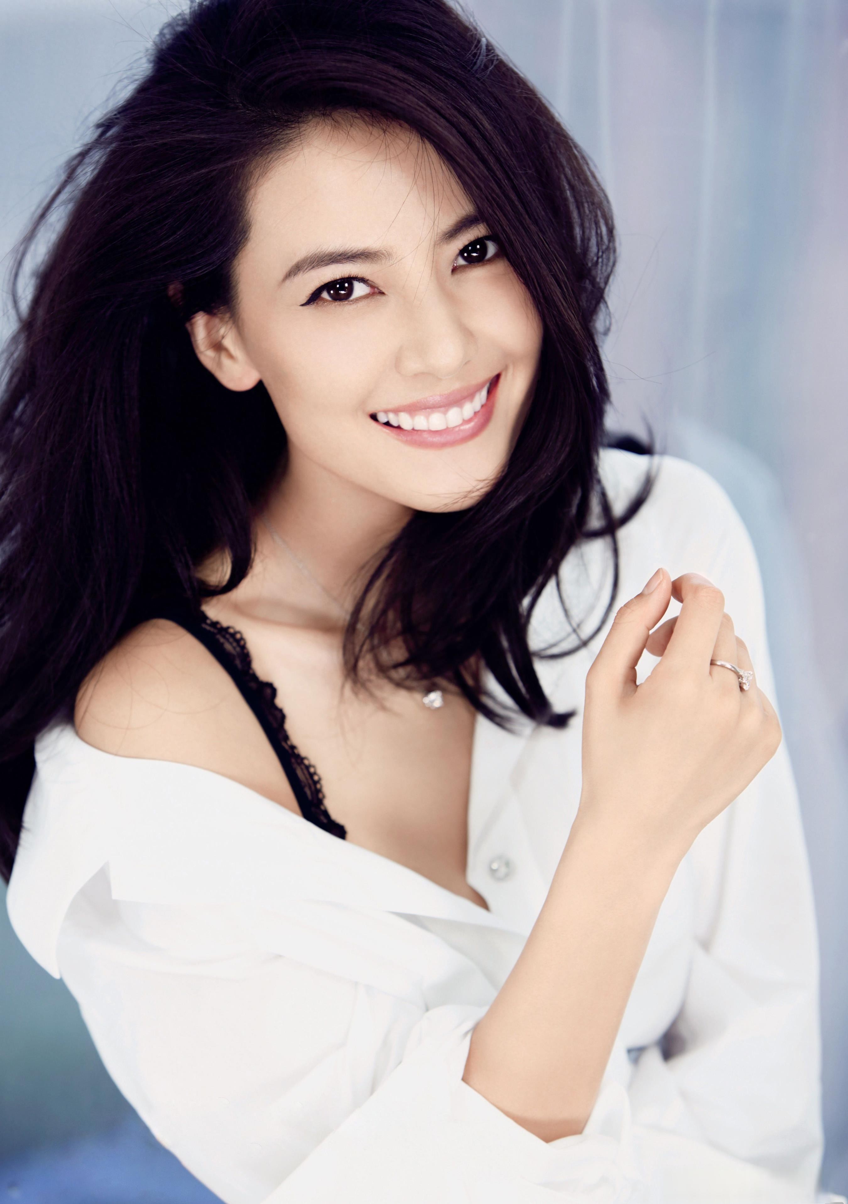 最火女明星前五名(最火女明星前五名图片)
