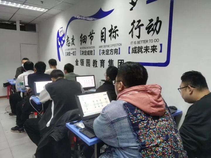 人工智能培训北大青鸟,北大青鸟课工场总部实训基地
