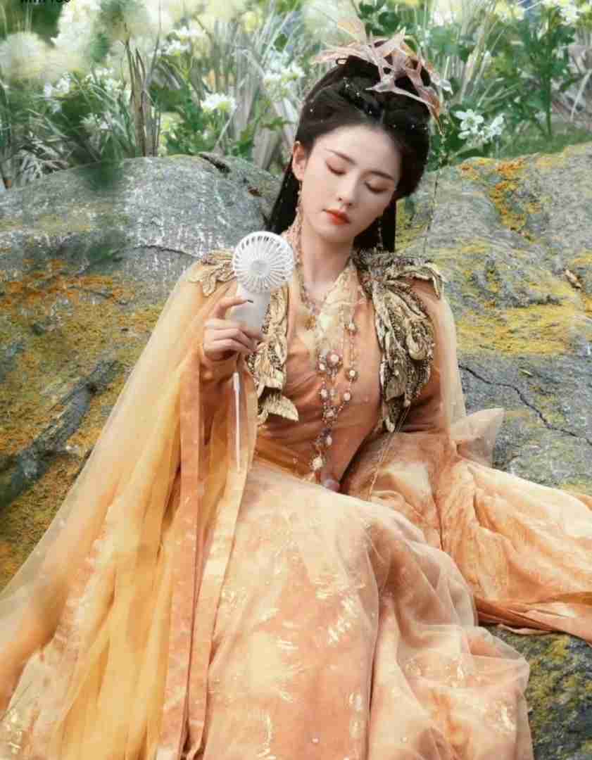 最火电视剧2025排行榜古装(目前最火电视剧古装剧)